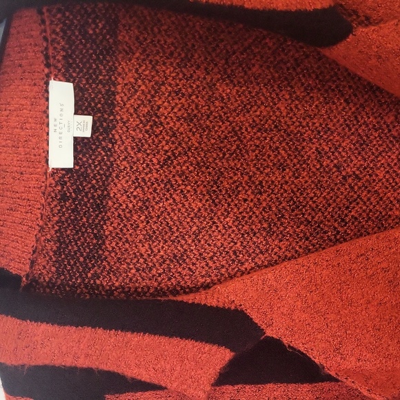 Beautiful New Direction Sweater size 2X - Picture 2 of 4